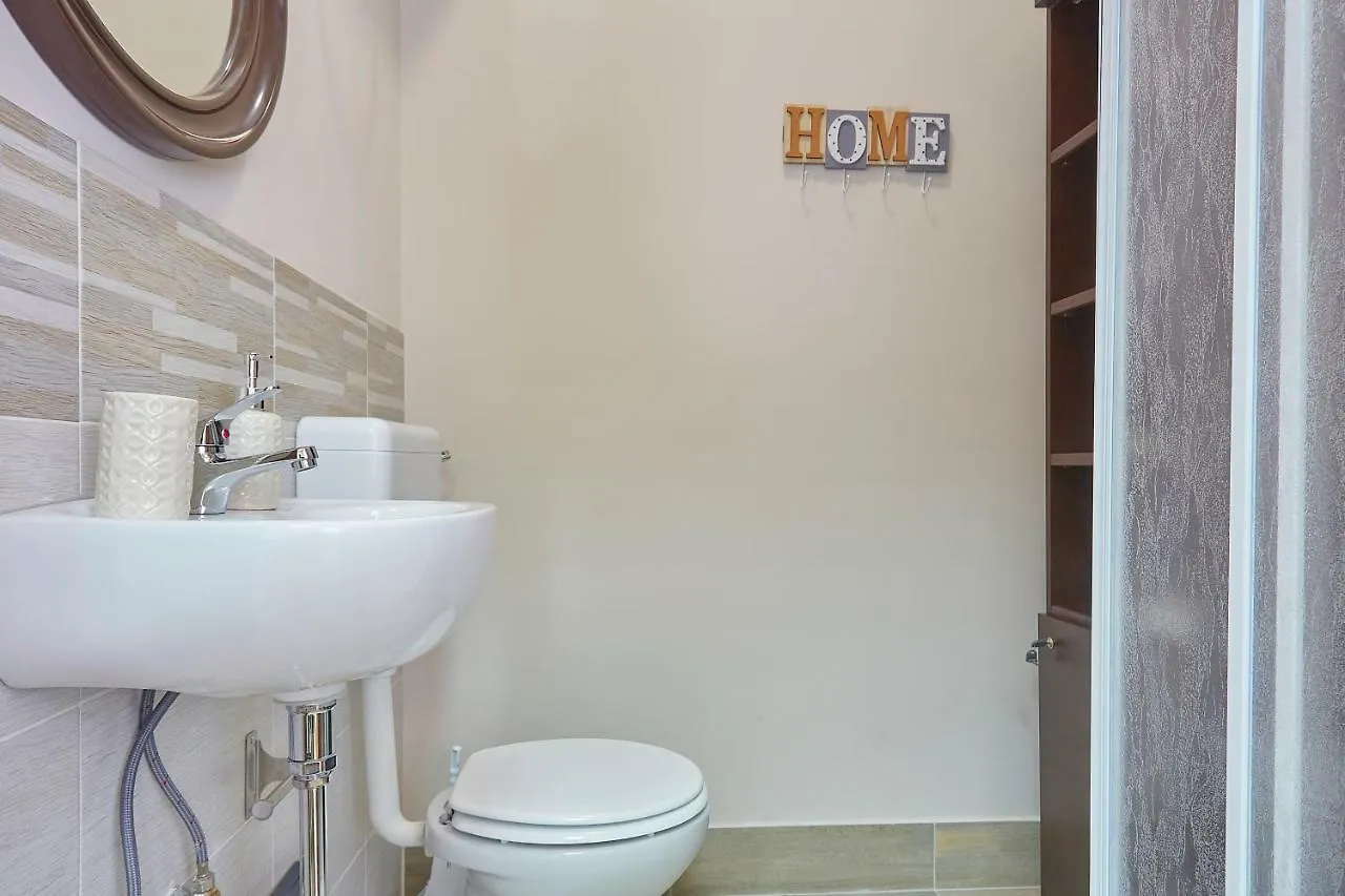 Bed and Breakfast Sturzo 44 Палермо 0*,